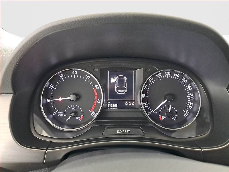 Škoda Fabia (2018) Style 1.0 TSI, Park. senzory - fotka 11 z 19