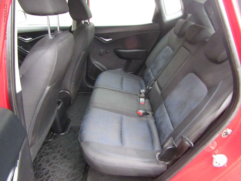 Hyundai ix20 (2015) 1.4 CVVT, ČR, AC, TZ - fotka 10 z 16