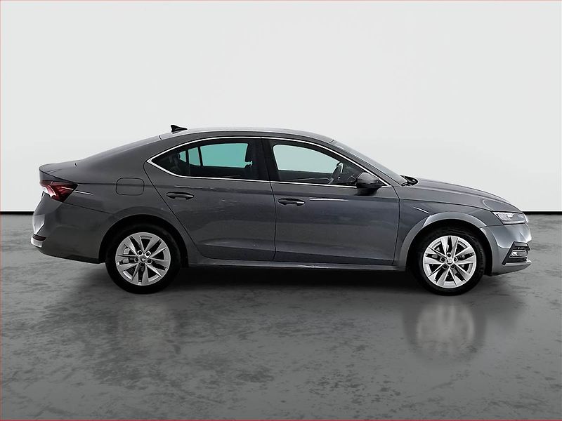 Škoda Octavia (2023) 2.0 TDI - fotka 6 z 16