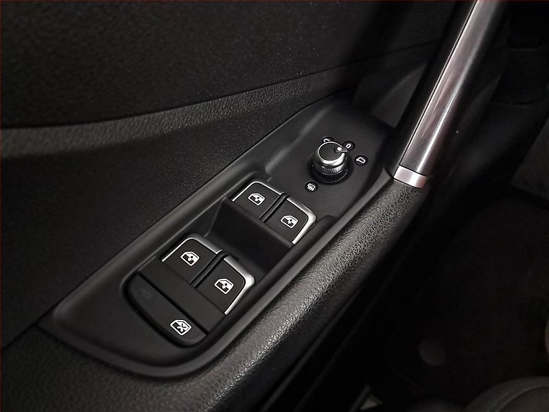 Audi Q2 (2018) sport 2.0 TFSI - fotka 19 z 19