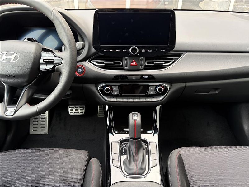 Hyundai i30 (2026) 1,6 T-GDI DCT  WG FL N Line - fotka 13 z 23