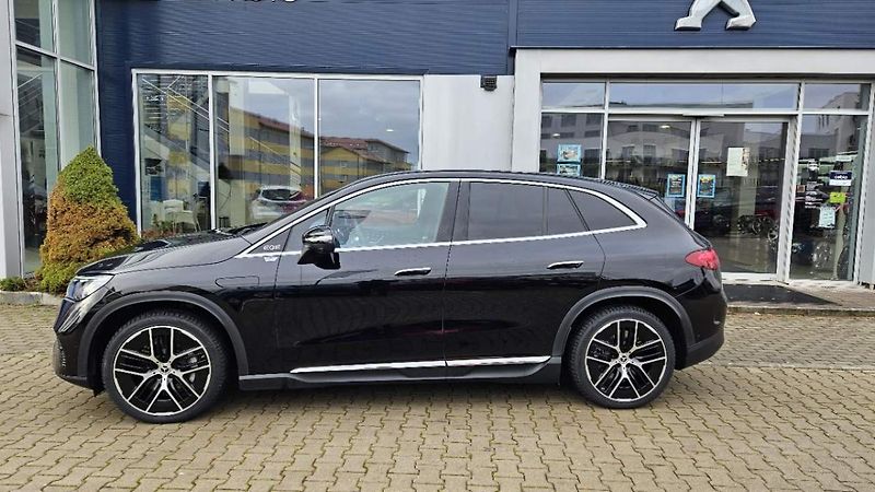 Mercedes-Benz EQE (2023) - fotka 2 z 26