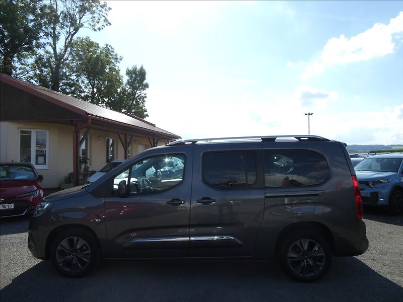 Toyota ProAce City Verso 1,2 T 96kW Long 7.míst,AT8,ČR - fotka 6 z 44