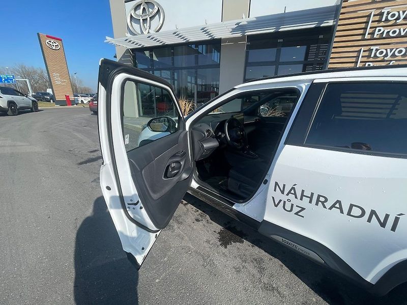 Toyota Yaris Cross 1.5 Hybrid 130 FWD Style - fotka 13 z 29