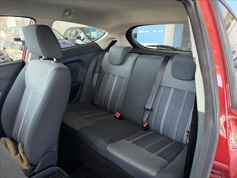 Ford Fiesta 1,2   60kW - fotka 18 z 20