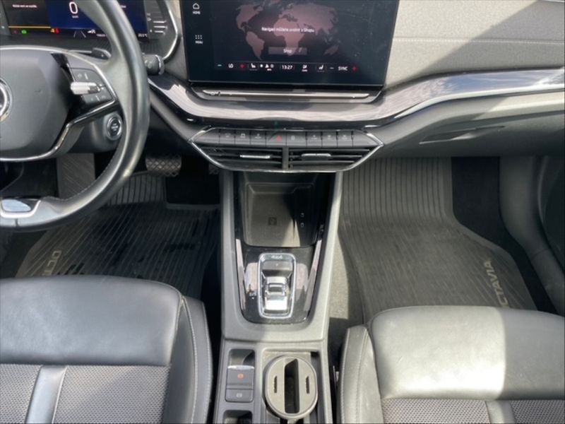 Škoda Octavia 2,0 TSI Style DSG 4x4 - fotka 10 z 11
