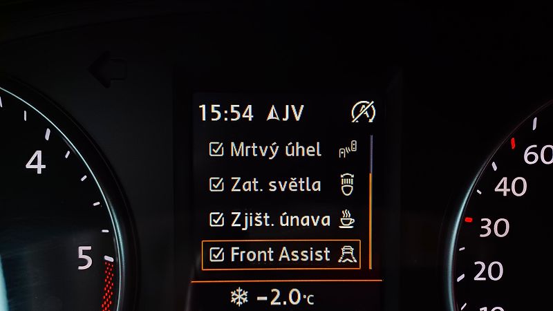Volkswagen Sharan 2.0 TDI 135kW 4Motion HIGHLINE - fotka 36 z 50
