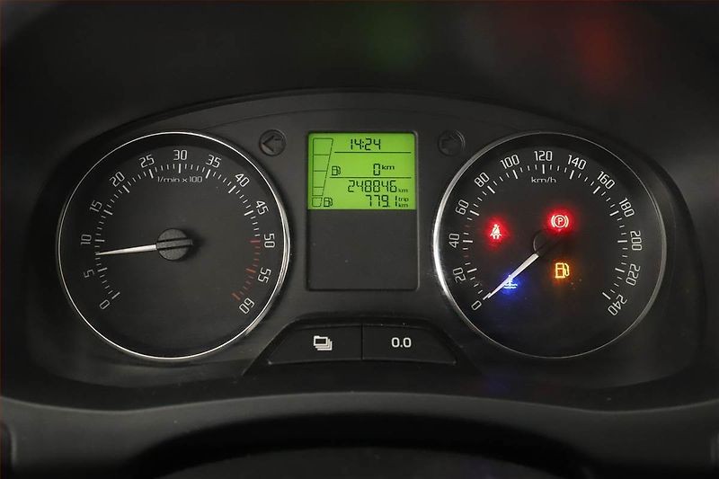 Škoda Fabia (2014) Ambiente 1.6 TDI, po STK - fotka 8 z 11
