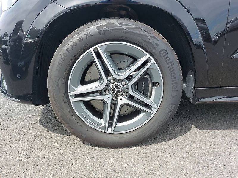 Mercedes-Benz GLE 450d 4Matic AMG - fotka 26 z 26