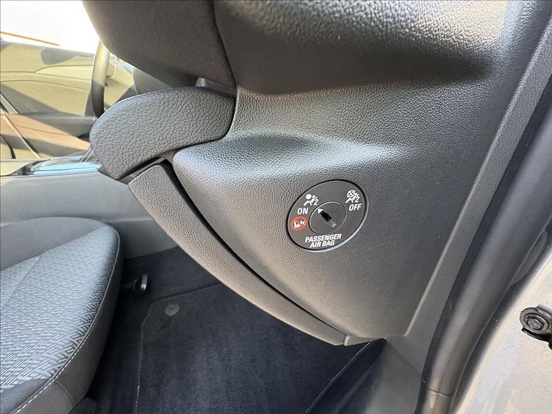 Opel Insignia 1,6 CDTi 100kW,Led,Navi,Kamera - fotka 27 z 39