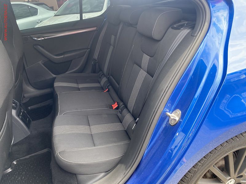 Škoda Octavia (2018) 1.4 TSI, ČR, LED, park.čidla - fotka 10 z 18
