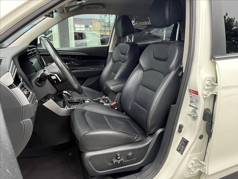 SsangYong Korando 1,5 TGDI  Premium AT 4WD CZ - fotka 9 z 28