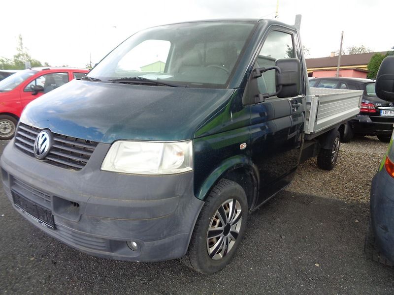 Volkswagen Transporter 2,5 TDI - fotka 2 z 8