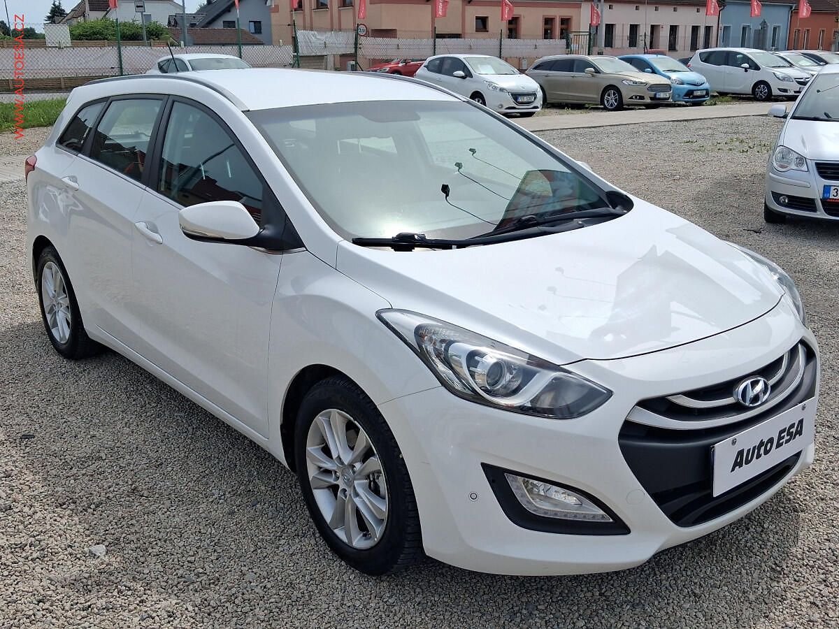 Hyundai i30 1.6GDi, 2.maj,ČR, AC, výhřev