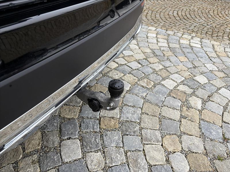 Mercedes-Benz GLC 300de 4MATIC - fotka 29 z 32