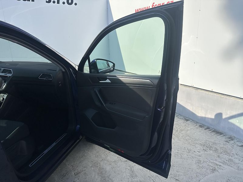 Volkswagen Tiguan (2020) 1.5 TSI 96 kW Head-Up - fotka 13 z 32