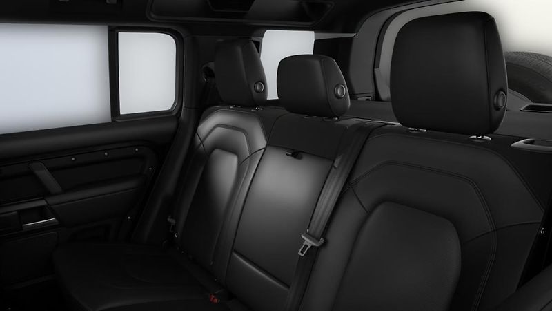 Land Rover Defender (2026) 110 D200 S - fotka 8 z 8