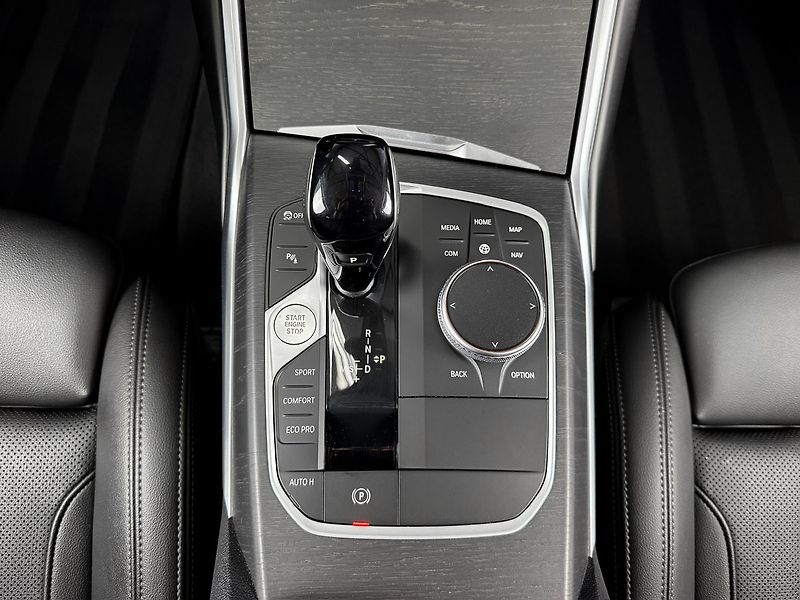 BMW Řada 3 320d xDrive AT LUXURY LINE, PA - fotka 23 z 29