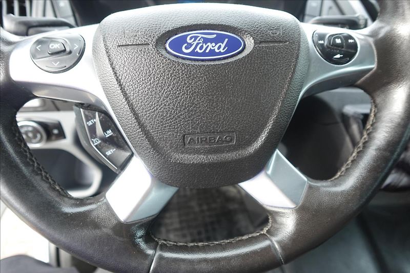 Ford Transit 2,0 TDCi  L3H2 9MÍST KLIMA - fotka 29 z 44