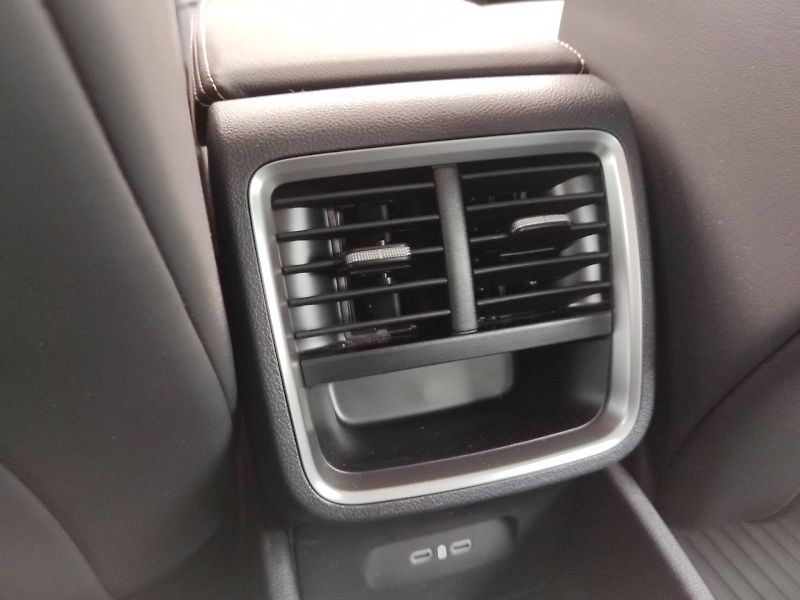 Škoda Octavia (2024) Top Selection 1,5 Tsi 110 Kw D - fotka 29 z 39