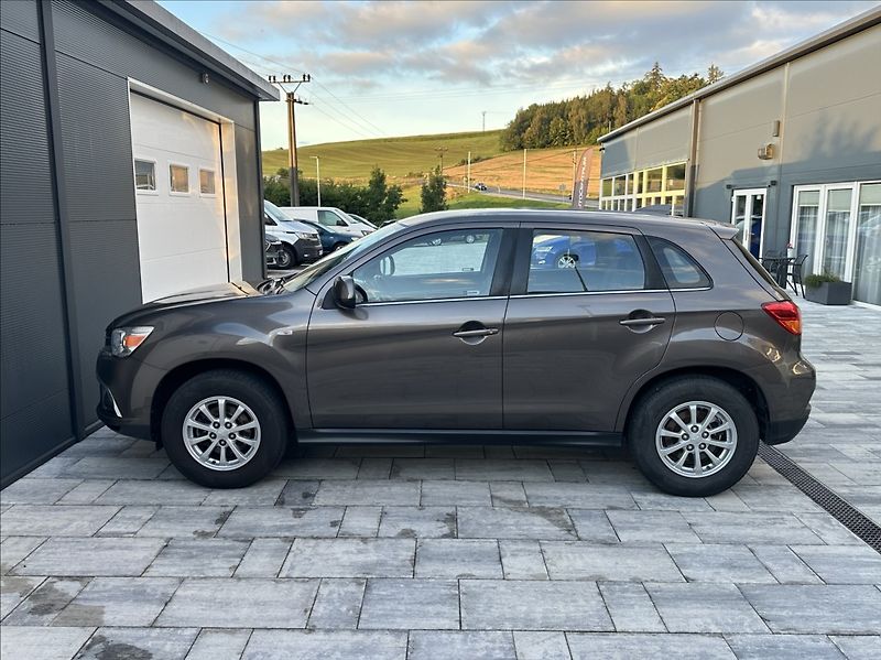 Mitsubishi ASX 1,6 117PS  Invite+ Audio - fotka 11 z 49