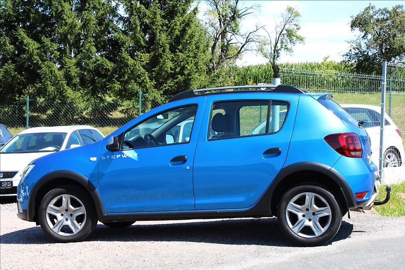 Dacia Sandero 0,9 STEPWAY KLIMA, SERVISKA - fotka 9 z 25
