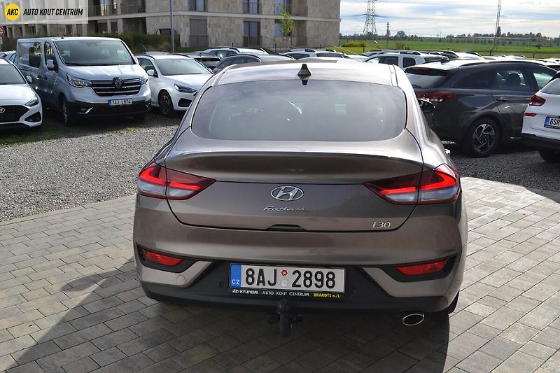 Hyundai i30 FASTBACK 1,5 T-GDI MT STYLE - fotka 5 z 62
