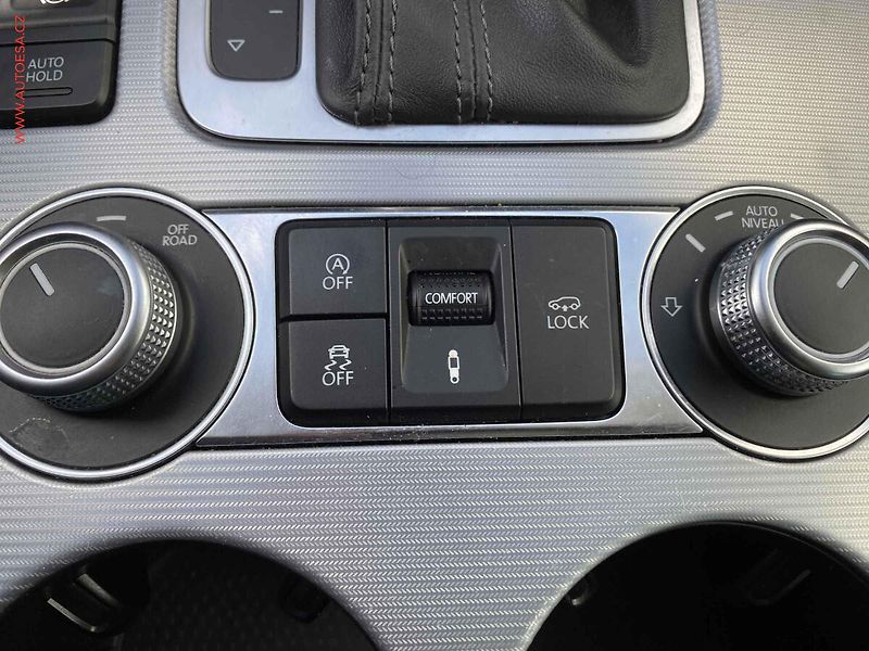 Volkswagen Touareg (2017) 3.0TDi 4x4, ČR, R-Line, TZ - fotka 19 z 23