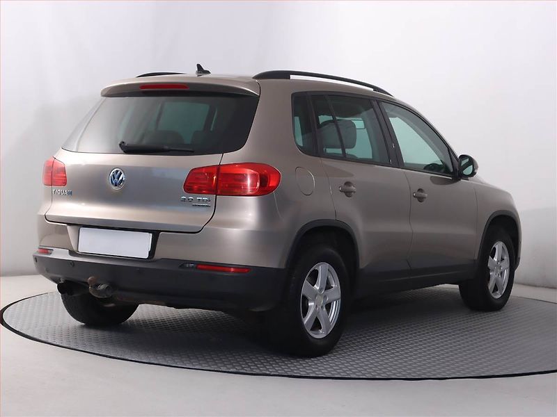 Volkswagen Tiguan (2012) Exclusive 2.0 TDI, 4X4 - fotka 5 z 20