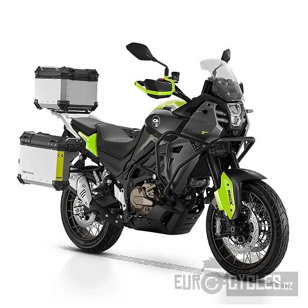 QJ Motor (2026) SVT 650 X, akce kufry zdarma - fotka 2 z 9