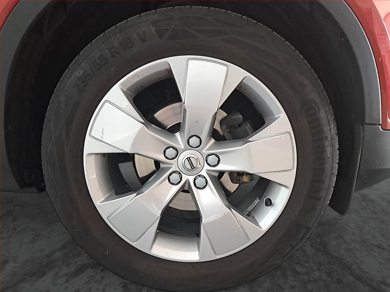Volvo XC40 (2020) T3 - fotka 15 z 17