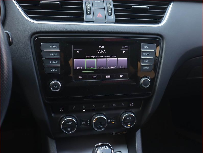 Škoda Octavia (2015) 1.4 TSI, Automat, Kůže, Navi - fotka 12 z 20