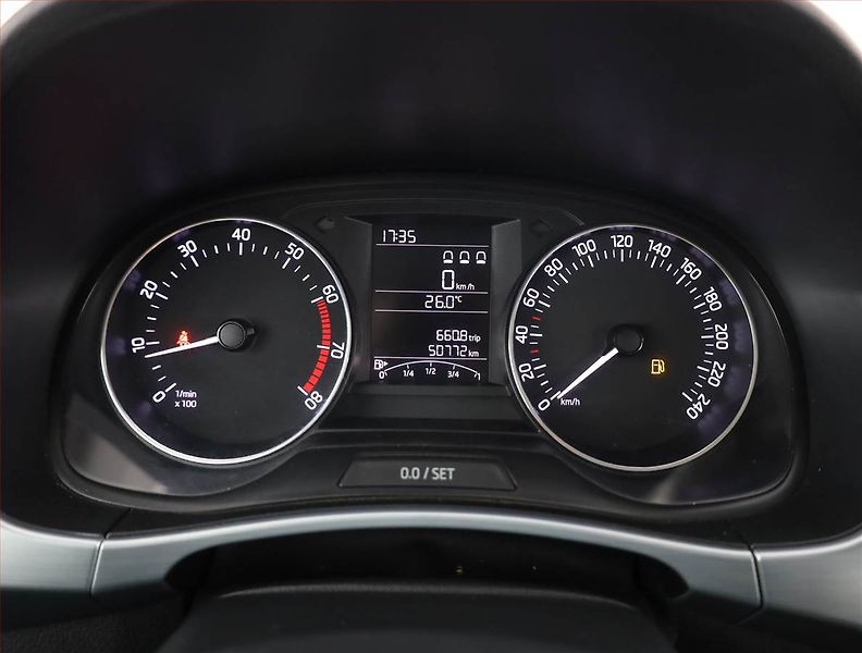 Škoda Fabia (2017) 1.2 TSI, Park. senzory - fotka 8 z 16