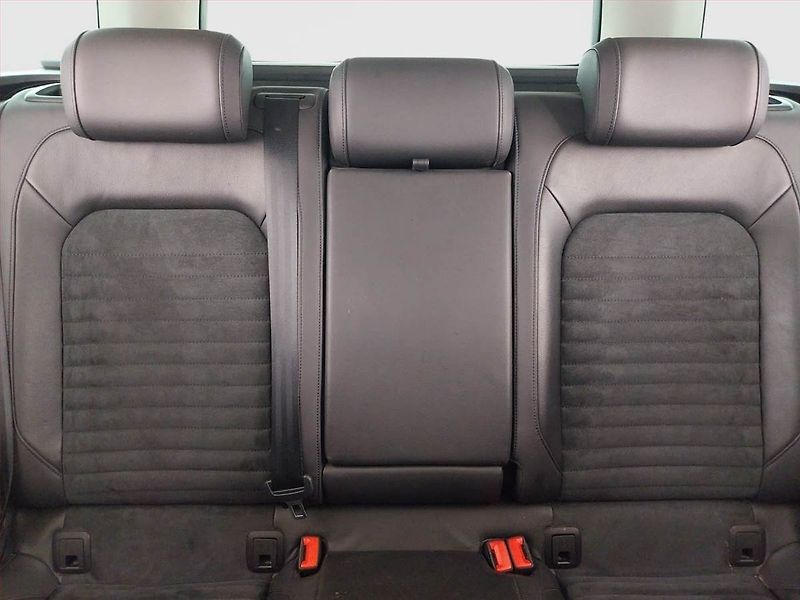 Volkswagen Passat (2015) Highline 2.0 BiTDI, 4X4 - fotka 10 z 22
