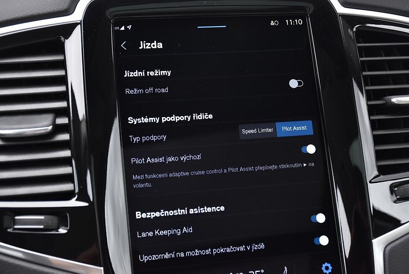 Volvo XC90 B5 AWD ULTIMATE 1.maj. B&W  - fotka 20 z 31