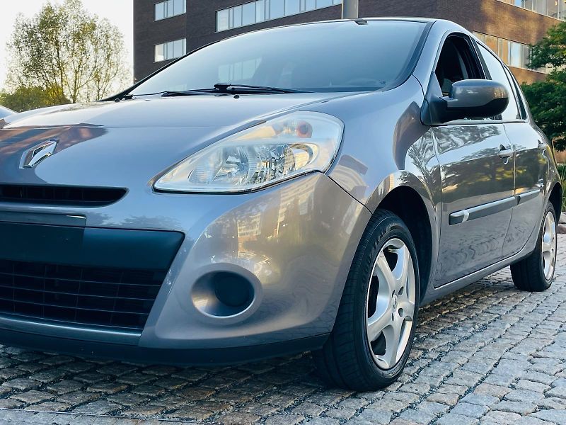 Renault Clio 1.2i 55KW MANUÁL 1MAJITEL  - fotka 41 z 42
