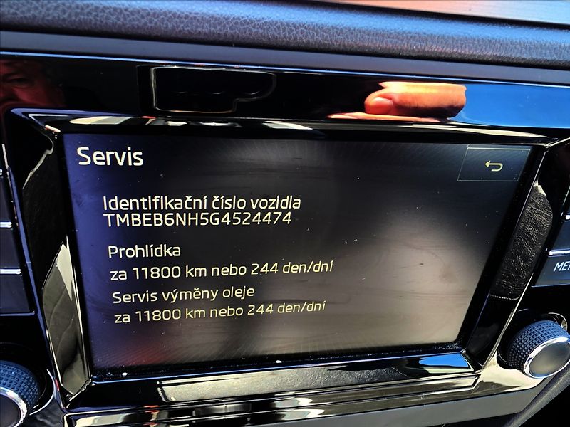 Škoda Rapid 1,2 TSi 81KW Joy TEMPOMAT ALU - fotka 19 z 48