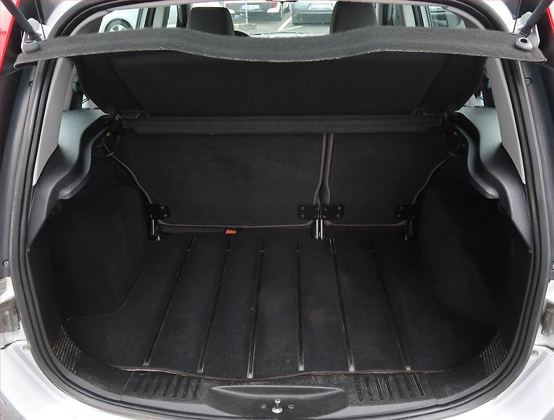 Ford Fusion (2010) 1.4, levný provoz - fotka 13 z 17