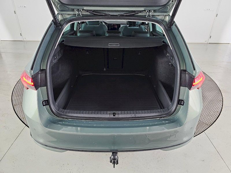 Škoda Octavia (2024) COMBI 1.5TSI 85KW TOP SELECTIO - fotka 30 z 30