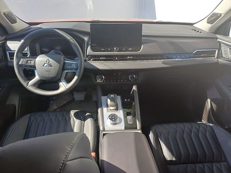 Mitsubishi Outlander Instyle 2,4 MIVEC 2xelektromot - fotka 9 z 25