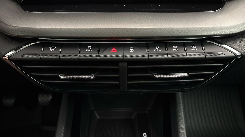 Škoda Octavia 2.0 TDI Ambition - fotka 13 z 25