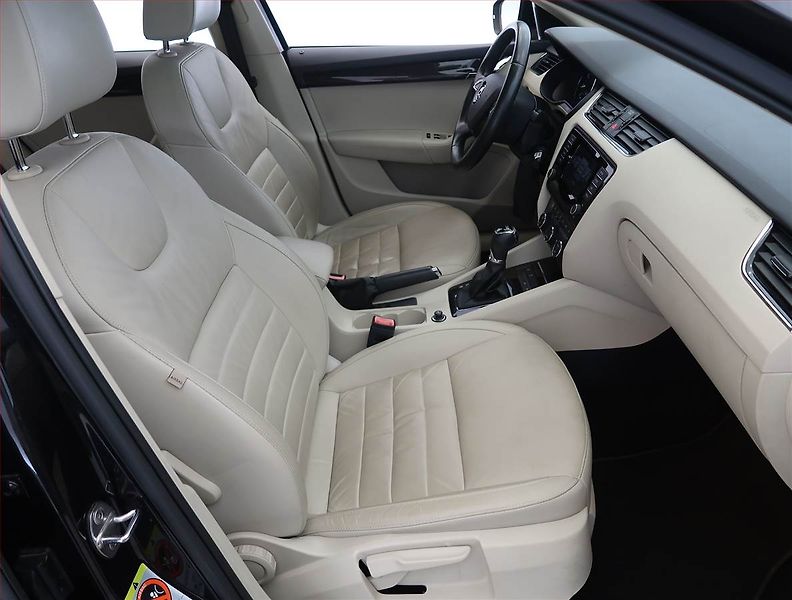 Škoda Octavia (2014) 1.4 TSI, Automat, Serv.kniha - fotka 9 z 26