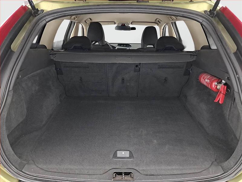 Volvo XC60 (2009) D5, 4X4, Serv.kniha, Navi - fotka 13 z 18