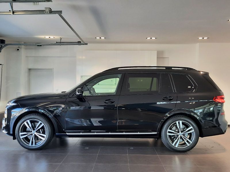 BMW X7 xDrive 40d M Sport - fotka 3 z 15
