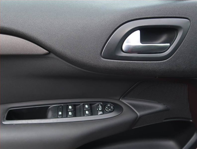 Citroën C4 (2015) 1.2 PureTech, Serv.kniha - fotka 15 z 16