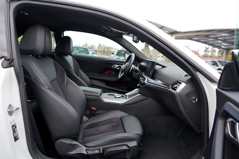 BMW Řada 2 M240i xDrive 3.0i/AT/380 PS - fotka 24 z 46