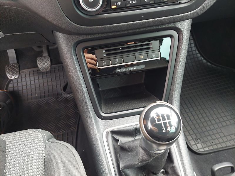 Volkswagen Sharan (2012) 2.0TDi 103kW 7míst - fotka 15 z 37