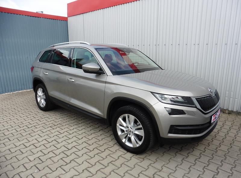 Škoda Kodiaq 2.0 TSi Style+ DSG 4x4 - fotka 2 z 19