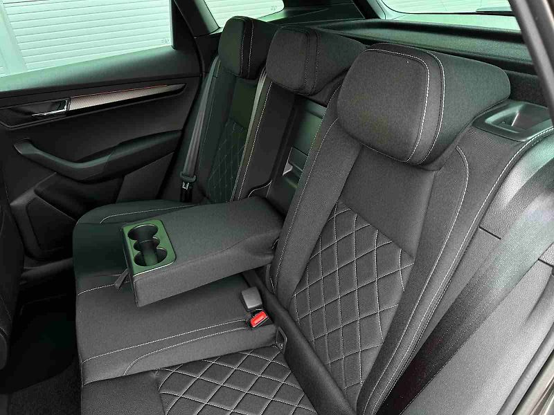 Škoda Karoq 1.5TSi DSG 150PS Sportline Mat - fotka 28 z 33