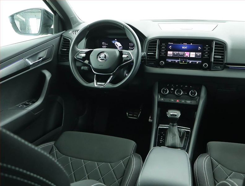 Škoda Karoq (2023) Sportline 1.5 TSI - fotka 7 z 16
